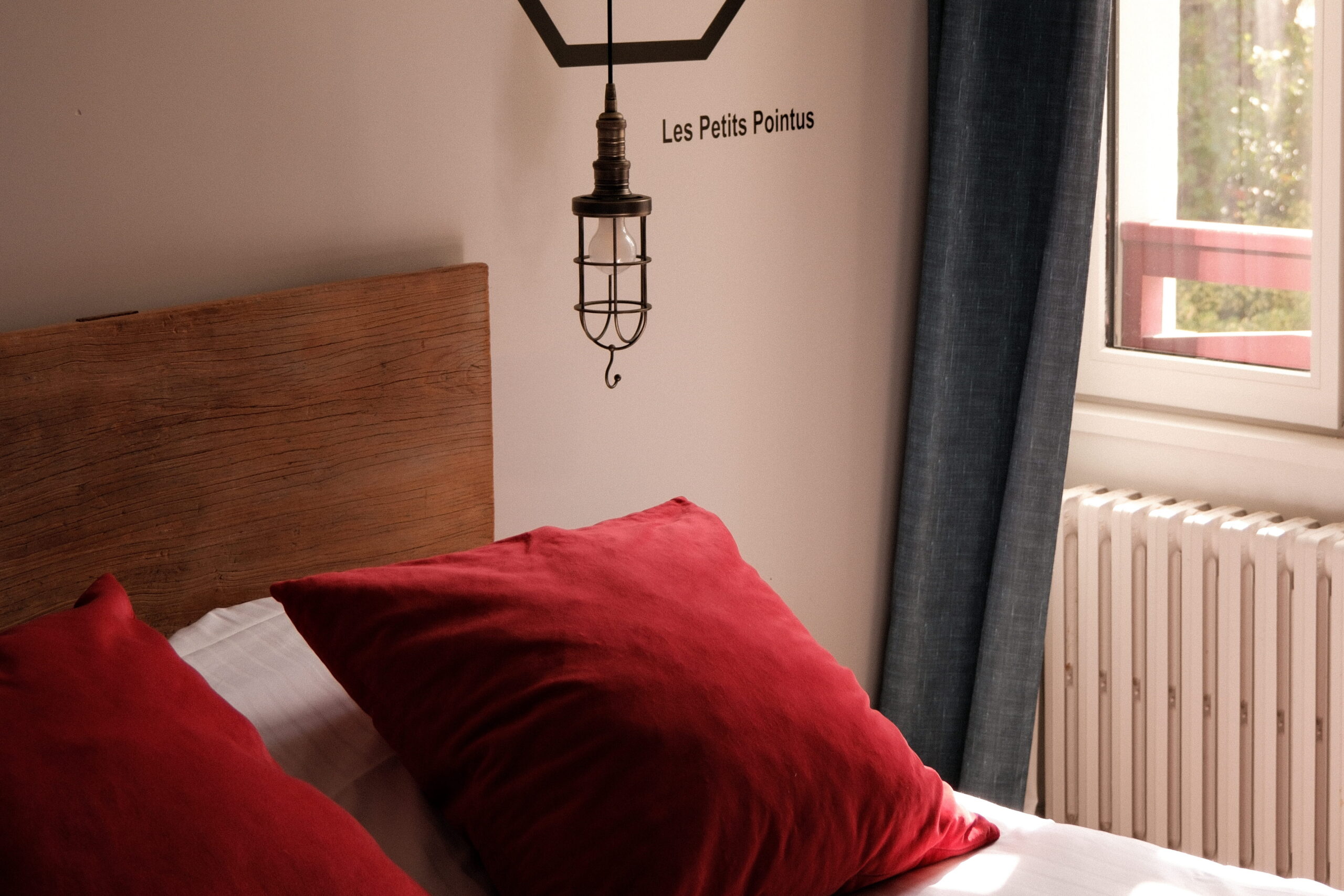 chambre hotel bord mer scaled